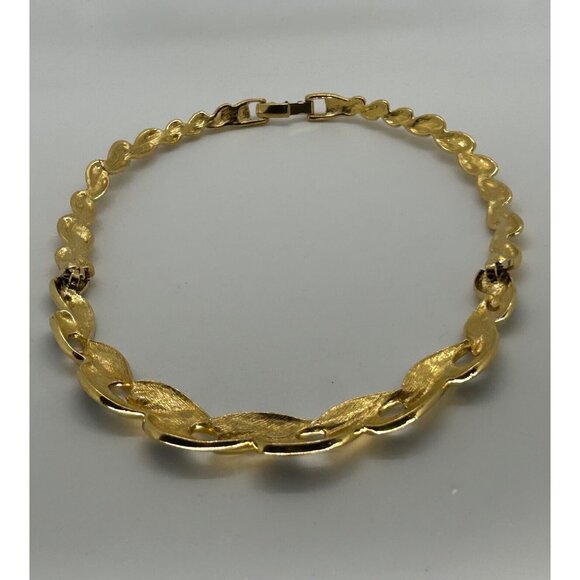 Vintage TRIFARI Gold Tone Black Enamel Modernist Leaf Link Collar Necklace 1980s - Picture 5 of 14